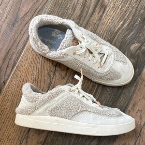 OluKai Cozy Sherpa Sneakers